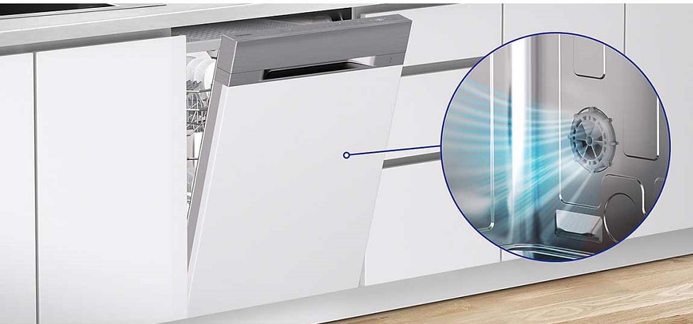 ظروفی تمیز و خشک با ماشین ظرفشویی سامسونگ DW60M9530FS