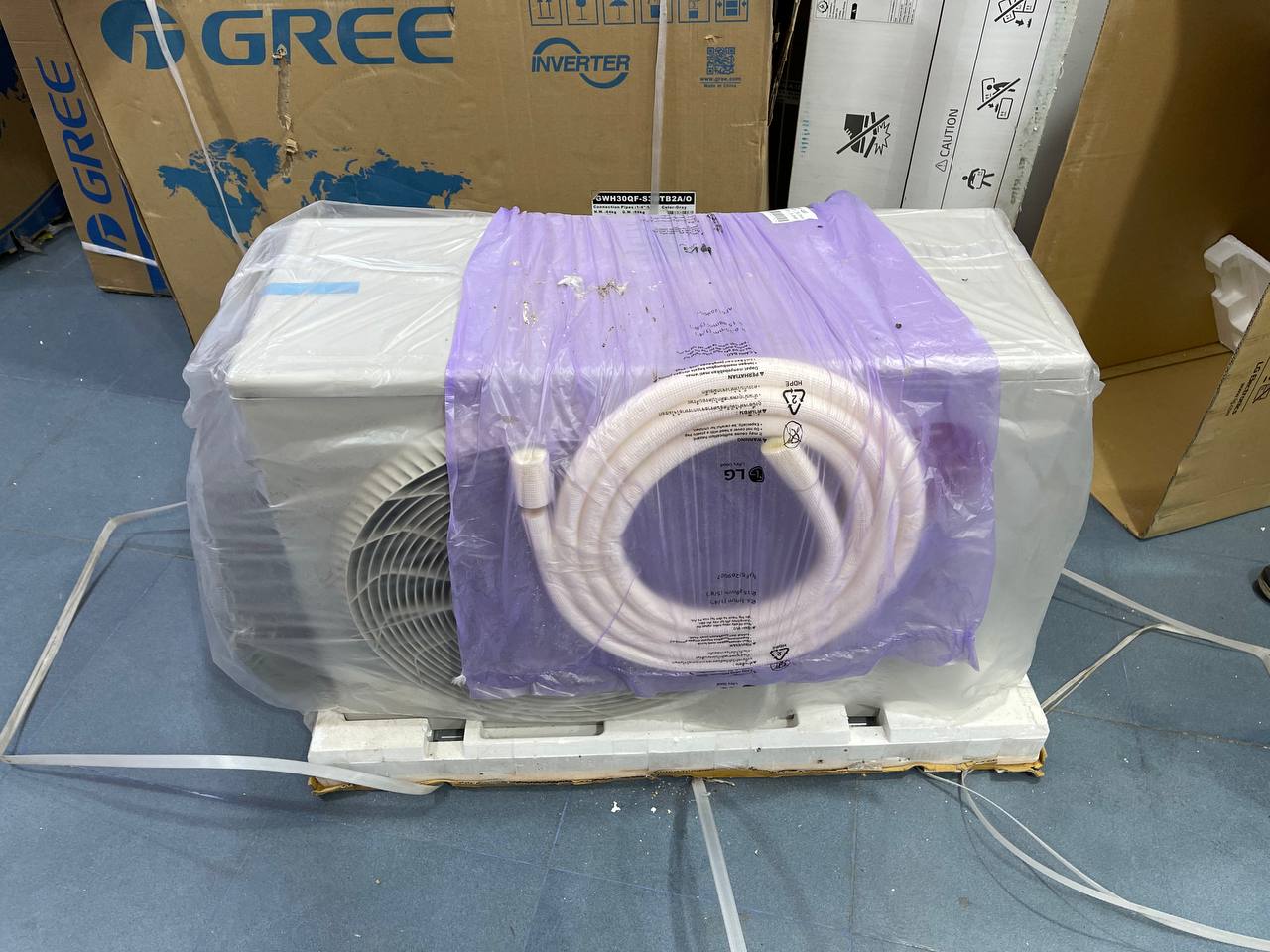کولر گازی اسپلیت اینورتر 26000 ال جی مدل AMP-26K