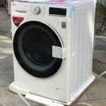 لباسشویی 9 کیلوی ال جی رنگ سفید مدل V5 