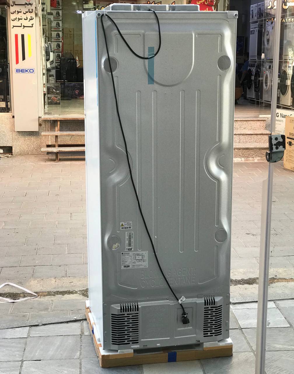 یخچال فریزر بالا پایین ال جی F682 یا GL-F682HQHL رنگ سفید