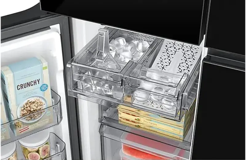 یخساز و آبریز داخلی یخچال فریزر سامسونگ RF65D