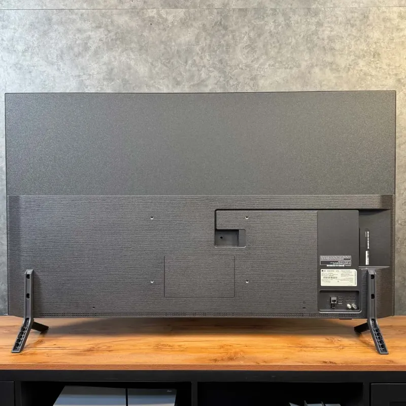 نمای پشت تلویزیون کیوند ال جی 65QNED82